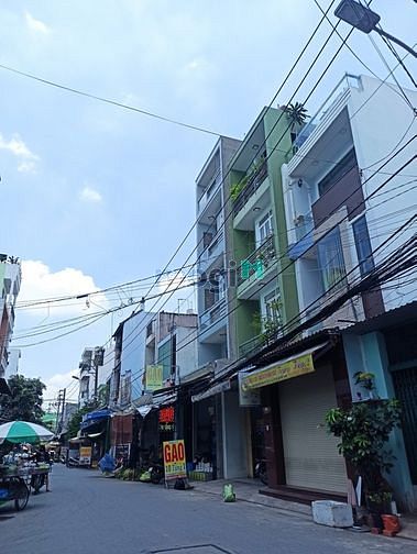 Hình ảnh Độc nhất bình tân, hẻm xe hơi, 3 tầng, nhà mới, giá 6.1 tỷ.