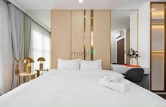 Hình ảnh Cho thuê căn 2PN SaiGon Royal Quận 4 view sông NT cao cấp giá 31 tr