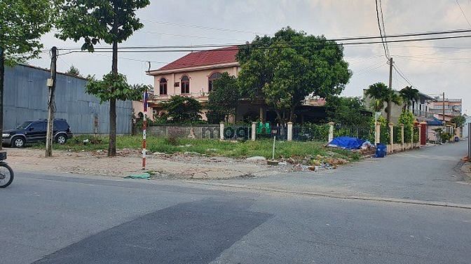 Hình ảnh Bán gấp lô góc 2MT đường Hoàng Phan Thái đối diện chợ Bình Chánh.