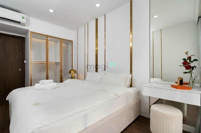 Hình ảnh Cho thuê căn 2PN SaiGon Royal Quận 4 view sông NT cao cấp giá 31 tr