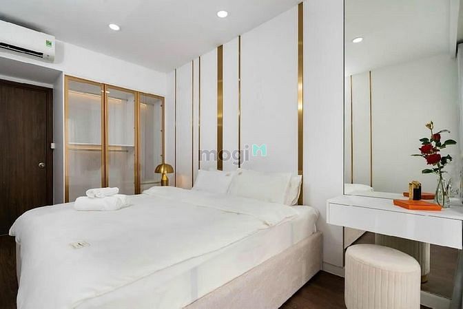 Hình ảnh Cho thuê căn 2PN SaiGon Royal Quận 4 view sông NT cao cấp giá 31 tr