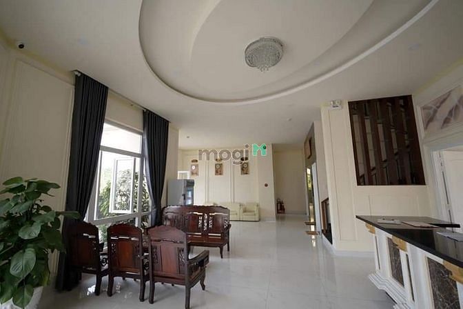 Hình ảnh Bán căn khách sạn 1000m2 cộng 500m2 đất giá 72 tỷ TL