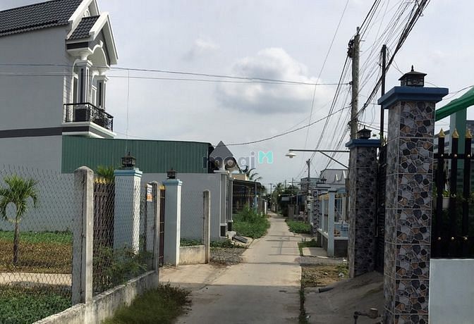 Hình ảnh Ngân hàng thanh lí lô đất ngay MT QL50