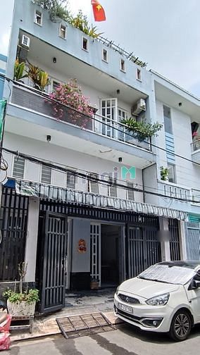 Hình ảnh Nguyên căn mặt tiền phố ăn quận Tân Phú