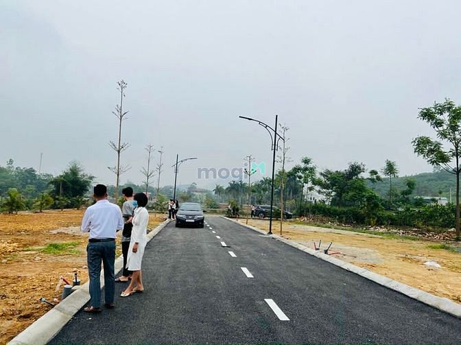 Hình ảnh Đất Vi Trí vàng mặt đại Lộ Thăng Long 100m2 giá 1,5 tỷ