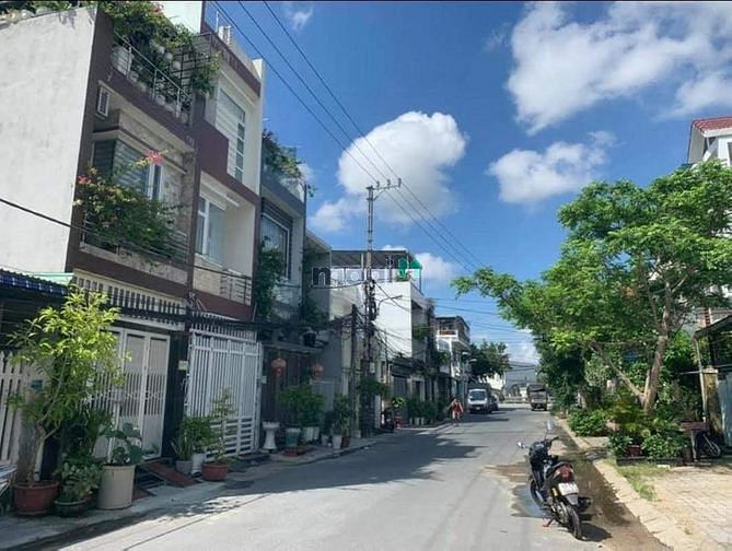 Hình ảnh Bán đất 3 mặt tiền Bùi Chát gần KCN Hoà Khánh, DTĐ 207m, Liên Chiểu