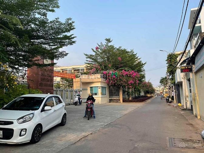 Hình ảnh Bán gấp lô đất ở Hiệp Bình Chánh, Thủ Đức. Giá 2,9 tỷ. SHR, full TC