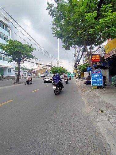 Hình ảnh Mặt tiền Âu Cơ - Tân Thành - Tân Phú