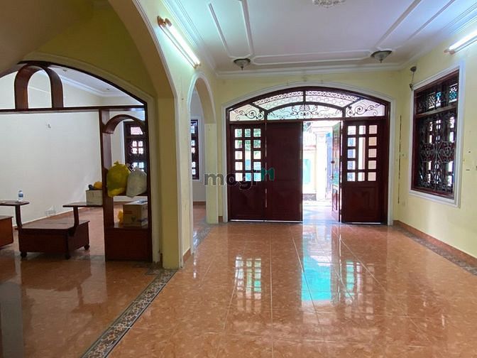 Hình ảnh Cho thuê Biệt Thự có sân rộng 100m2 Trường Sơn P.2 Tân Bình.