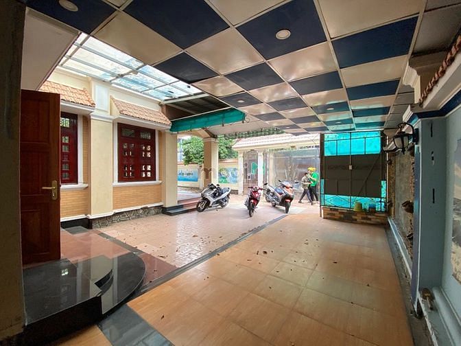 Hình ảnh Cho thuê Biệt Thự có sân rộng 100m2 Trường Sơn P.2 Tân Bình.
