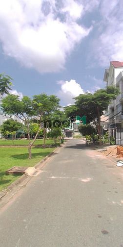 Hình ảnh bán đất TC 100m2 MT Đ.phạm Đức Sơn,P16,Quận 8. SHR. giá chỉ 2.5 tỷ