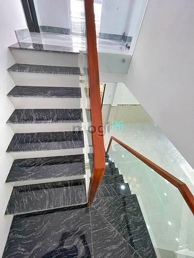 Hình ảnh Nhà bán căn góc Tạ Quang Bửu P2 Q8
