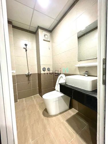 Hình ảnh CHDV 1pn có cửa sổ lớn nằm ngay trung tâm quận 3