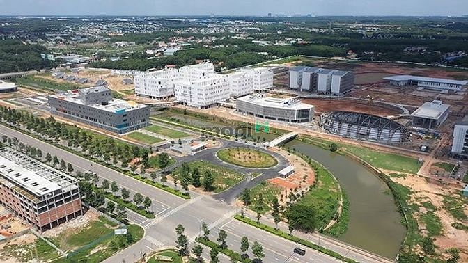 Hình ảnh Tôi cần bán gấp lô đất 2 mặt tiền và ngay TT Bến Cát, dân đông