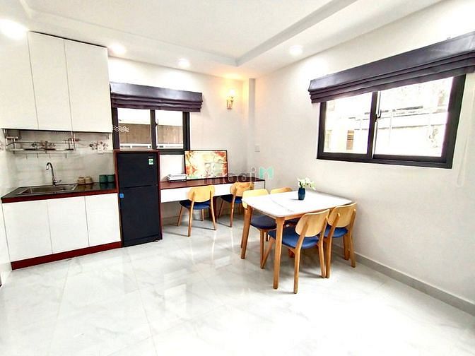 Hình ảnh Trống duy nhất 1 căn studio full nội thấy cửa sổ lớn Quận 5