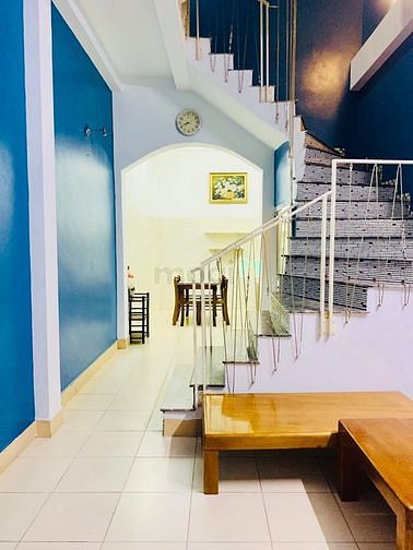 Hình ảnh Nhà Long Biên, chỉ hơn 2 tỷ sẵn 3 tầng ở luôn, nhanh tay cọc.