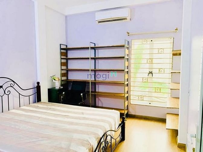 Hình ảnh Nhà Long Biên, chỉ hơn 2 tỷ sẵn 3 tầng ở luôn, nhanh tay cọc.