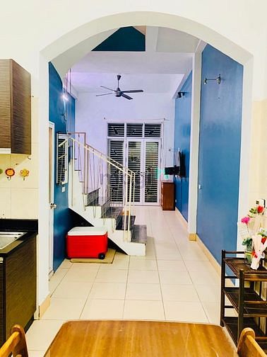Hình ảnh Nhà Long Biên, chỉ hơn 2 tỷ sẵn 3 tầng ở luôn, nhanh tay cọc.