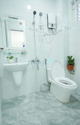 Hình ảnh Duy nhất 1 căn full nội thất bếp tách biệt ngay quận 1