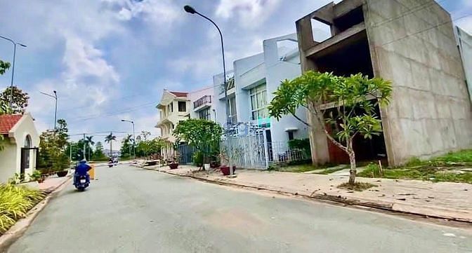 Hình ảnh Đất nền KDC Hương Lộ 5, Đ. Hồ Học Lãm, An Lạc, Bình Tân. 100m2/ 2.3 tỷ