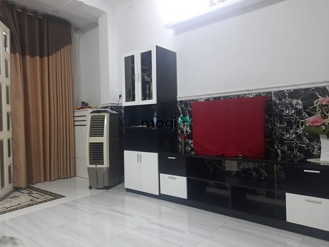 Hình ảnh Xe hơi đỗ cửa, bình trị đông, bình tân dtsd: 180m2- 3tầng- 3pn- mua