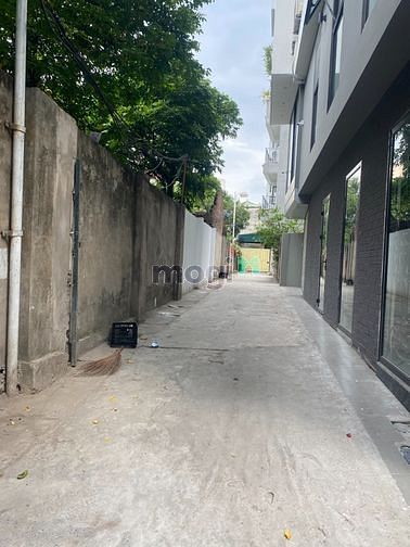 Hình ảnh Bán 56m đất tổ 9 Thạch Bàn, ngõ thông ô tô vào tận đất, mặt tiền 4.3m