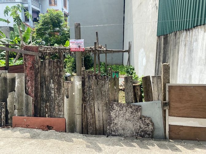 Hình ảnh Bán 56m đất tổ 9 Thạch Bàn, ngõ thông ô tô vào tận đất, mặt tiền 4.3m