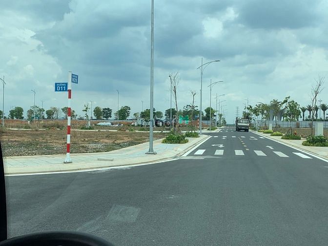 Hình ảnh Bán gấp nền đối diện 2 trường học quốc tế giáp sân bay cà mau