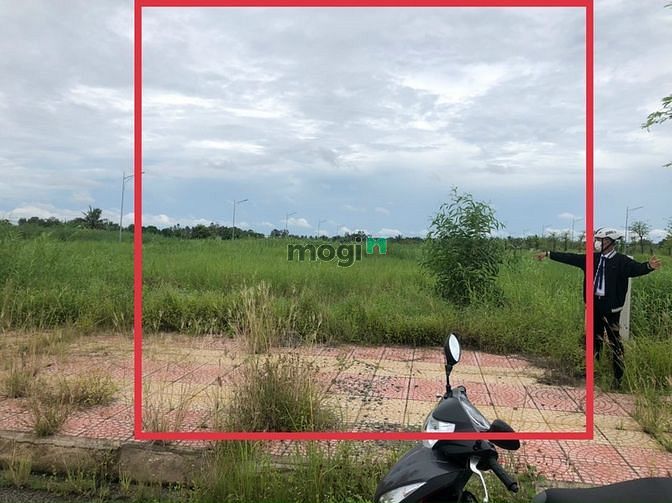 Hình ảnh Bán gấp nền đối diện 2 trường học quốc tế giáp sân bay cà mau