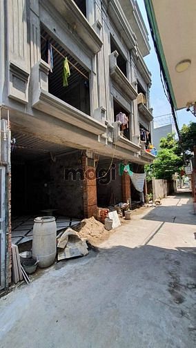 Hình ảnh Ô tô đỗ trước nhà - Phúc Lợi - Long Biên