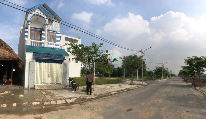 Hình ảnh Mua nhà tặng đất,5x20,4 tỷ 420
