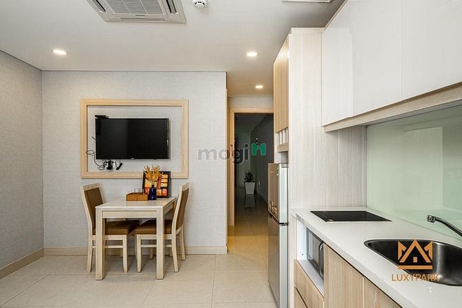 Hình ảnh Mb6623 nạp rút nhanh chóng full nội thất ban công lớn sang trọng tại Q1