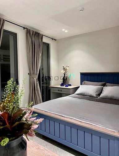 Hình ảnh Chdv studio full nội thất có cửa sổ lớn nằm ngay trung tâm
