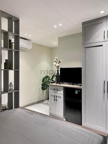 Hình ảnh Chdv studio full nội thất có cửa sổ lớn nằm ngay trung tâm