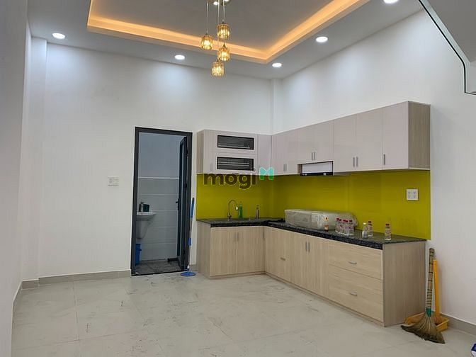 Hình ảnh Nhà mới 100% 3 lầu 5pn/6wc (4x16m) Gần chợ Bình Trị Đông