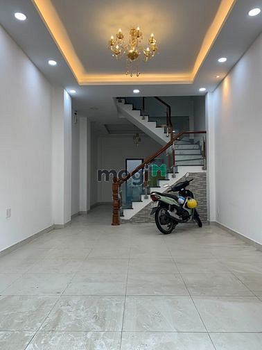 Hình ảnh Nhà mới 100% 3 lầu 5pn/6wc (4x16m) Gần chợ Bình Trị Đông