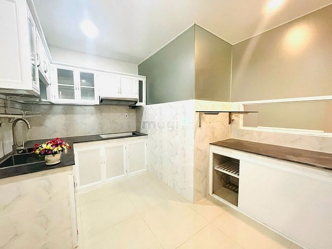 Hình ảnh Nội Thất Đầy Đủ - Cửa Sổ Lớn - Ngay Phan Văn Hớn - Trường Chinh