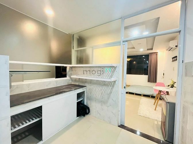 Hình ảnh Nội Thất Đầy Đủ - Cửa Sổ Lớn - Ngay Phan Văn Hớn - Trường Chinh
