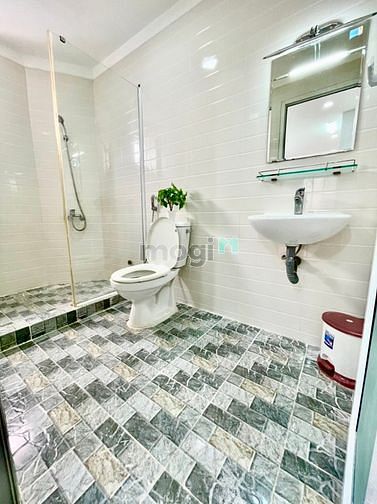 Hình ảnh CHDV full nội thất cửa sổ lớn Quận 4