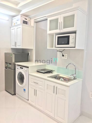 Hình ảnh CHDV Quận 1 full nột thất, có máy giặt riêng nhen