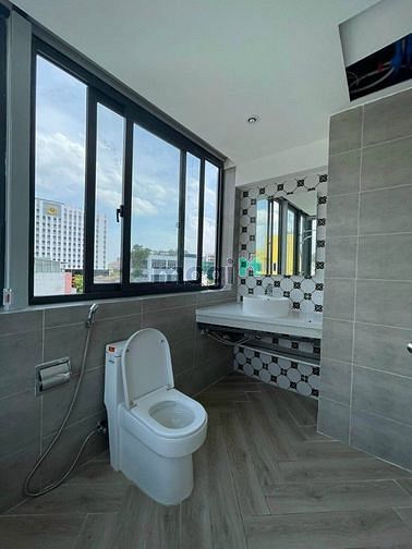 Hình ảnh CHdV Quận 1 full nội thất có ban công view siu chill