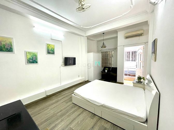 Hình ảnh CHdV Quận 1 full nội thất , dọn vào là ở