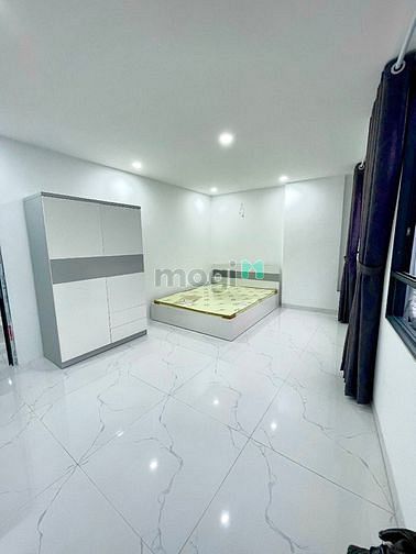 Hình ảnh CHDV Quận 3 ngay mặt tiền sát bờ kè hoàng sa
