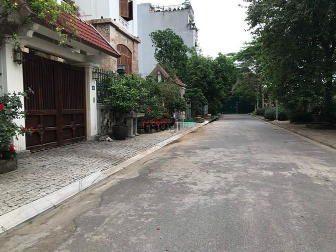 Hình ảnh Cần tiền bán gấp 80m2 đất 3 mặt thoáng tại khu TĐC Thạch Bàn