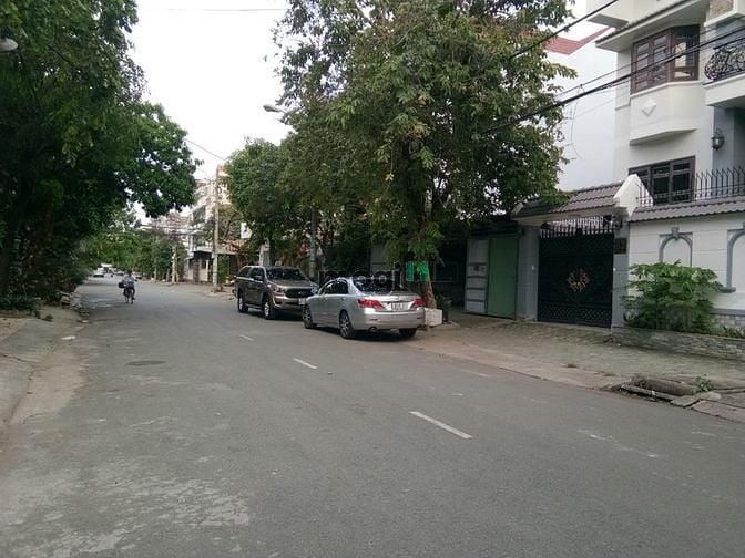 Hình ảnh Bán đất MT đường Bưng Ông thoan, P. phú Hữu, Quận 9