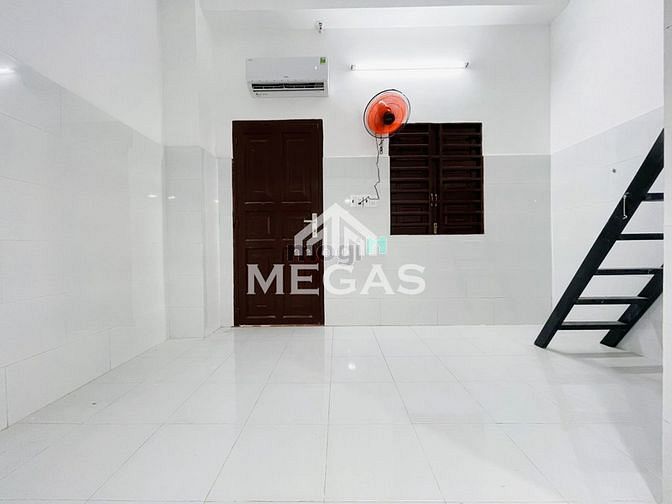Hình ảnh Phòng có máy lạnh - ban công Lũy Bán Bích quậnTân Phú