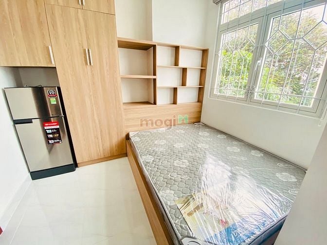 Hình ảnh Căn Hộ mới xây banconly_Cửa sổ gần Cầu Bông_Quận 1