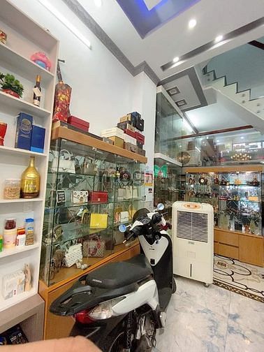Hình ảnh 2 Mặt tiền - ngay chợ Phạm Văn Hai - P2 - Tân Bình