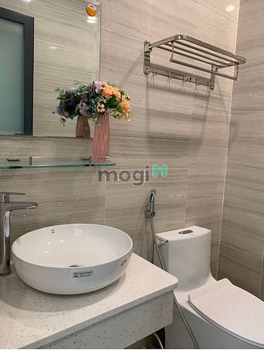 Hình ảnh Mb6623 nạp rút nhanh chóng studio ban công ngay tại Cô Bắc Q1