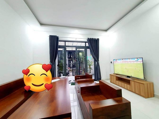 Hình ảnh Nhà mới thiết bị cao cấp xây kiên cố. HXT.